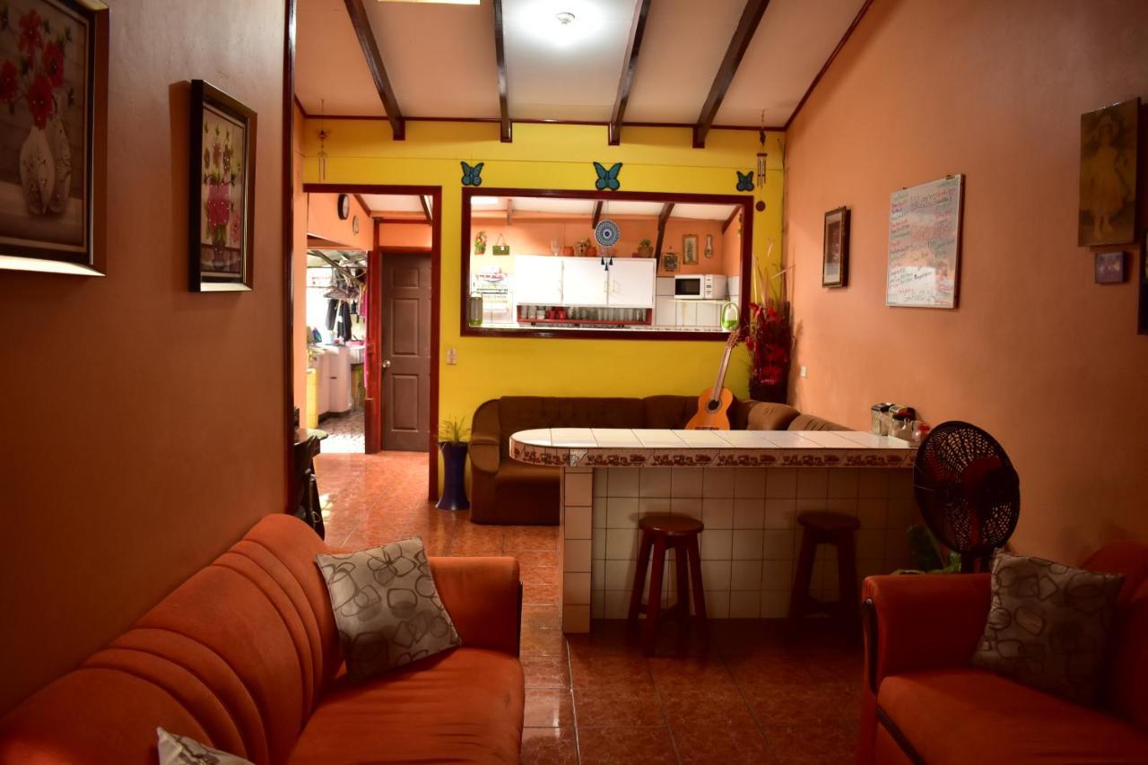 Casa Quepos Hotel Kültér fotó