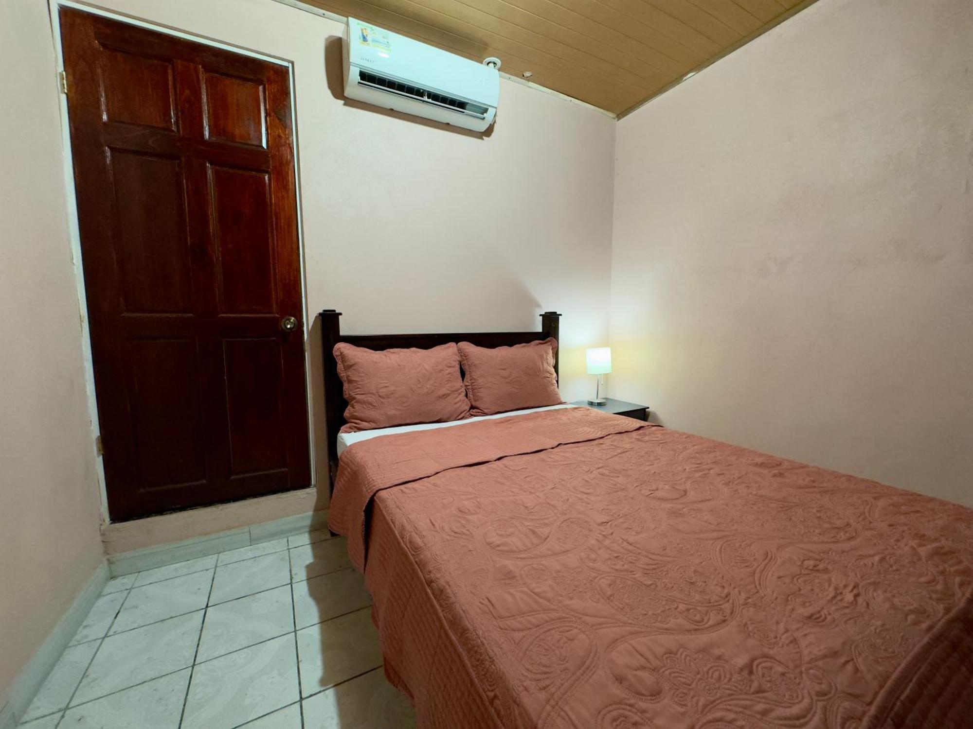 Casa Quepos Hotel Kültér fotó