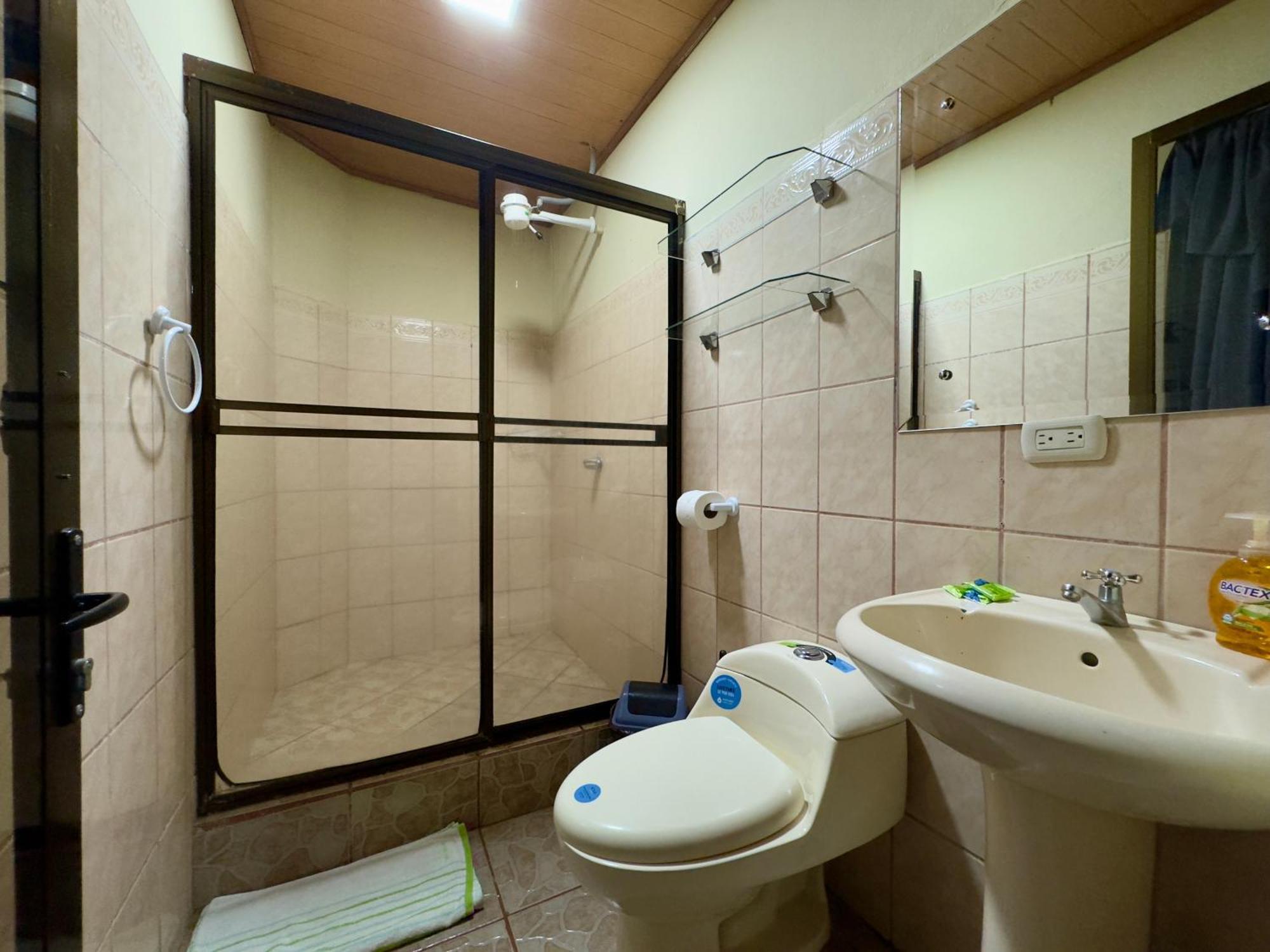 Casa Quepos Hotel Kültér fotó