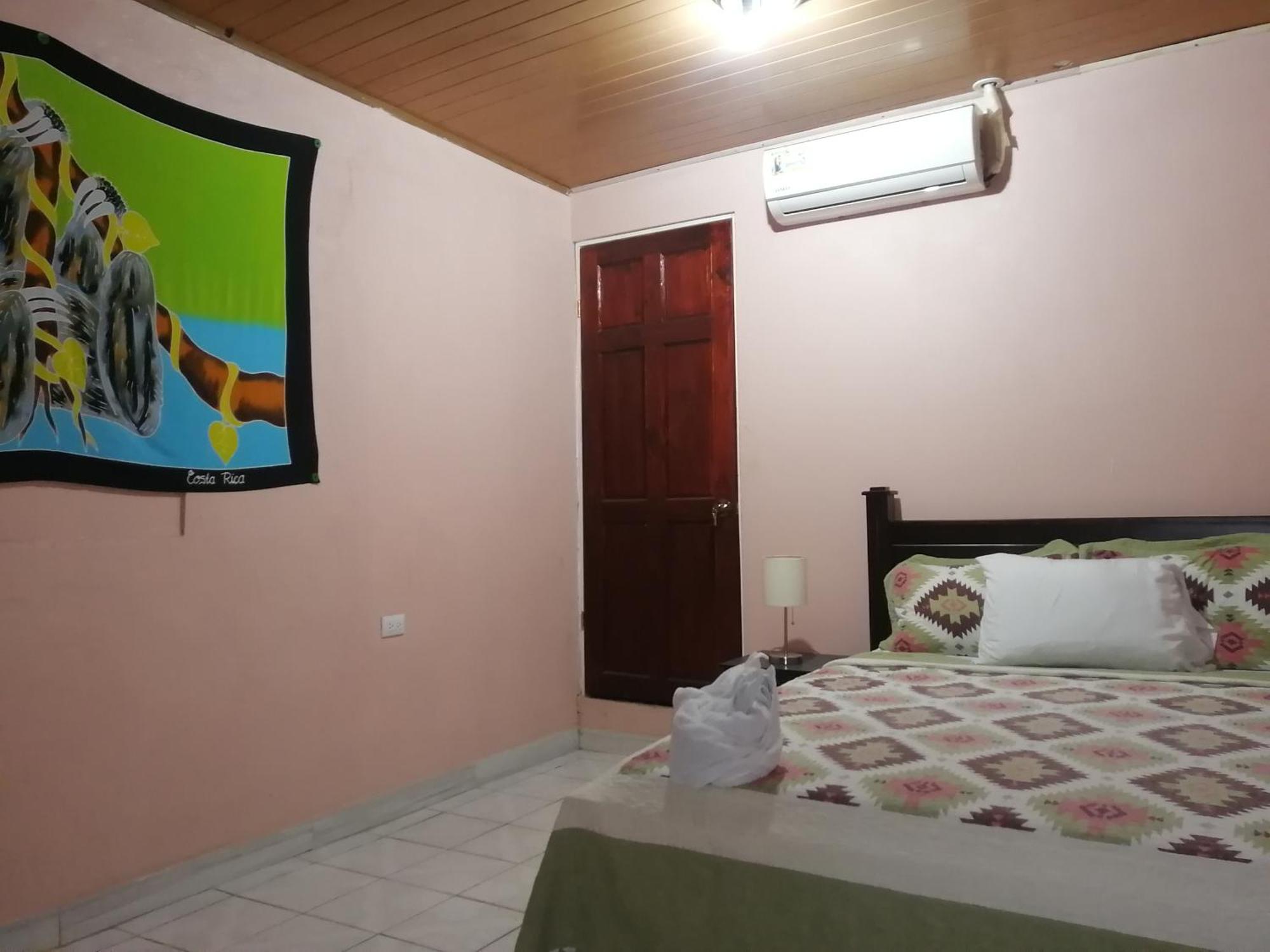 Casa Quepos Hotel Kültér fotó